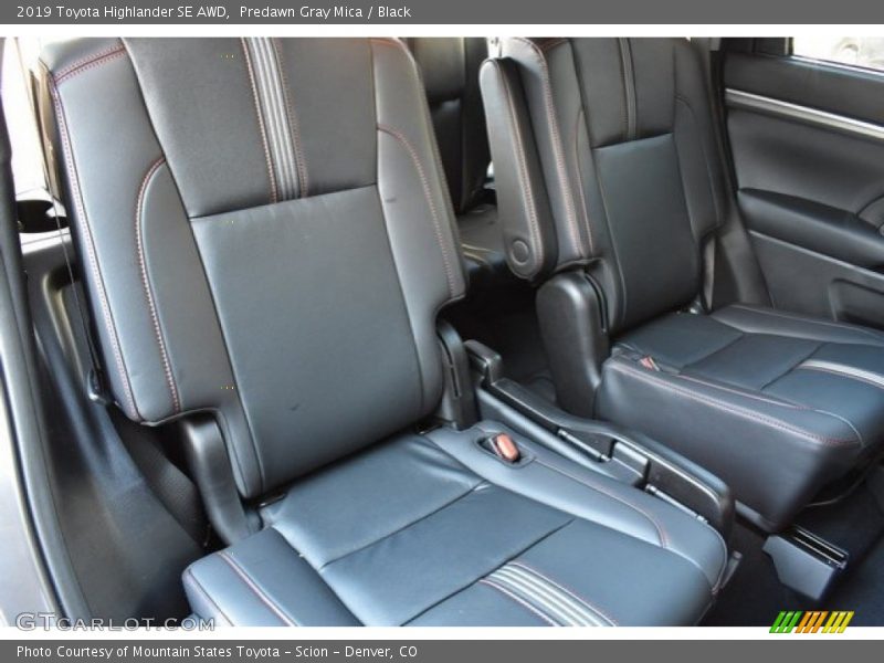 Predawn Gray Mica / Black 2019 Toyota Highlander SE AWD