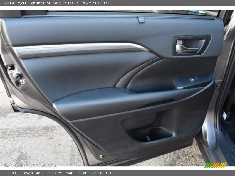 Predawn Gray Mica / Black 2019 Toyota Highlander SE AWD
