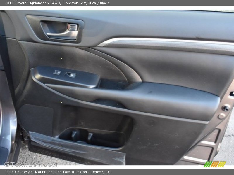 Predawn Gray Mica / Black 2019 Toyota Highlander SE AWD