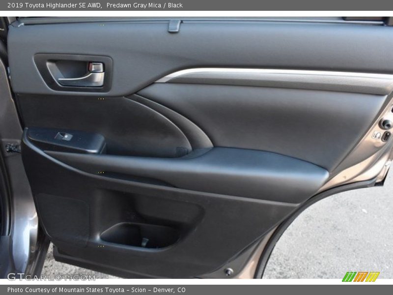 Predawn Gray Mica / Black 2019 Toyota Highlander SE AWD