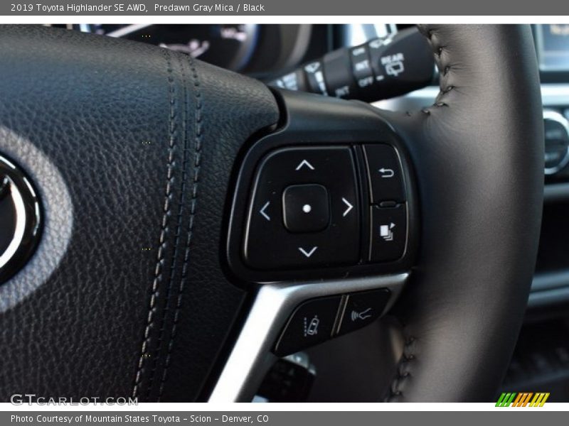 Predawn Gray Mica / Black 2019 Toyota Highlander SE AWD