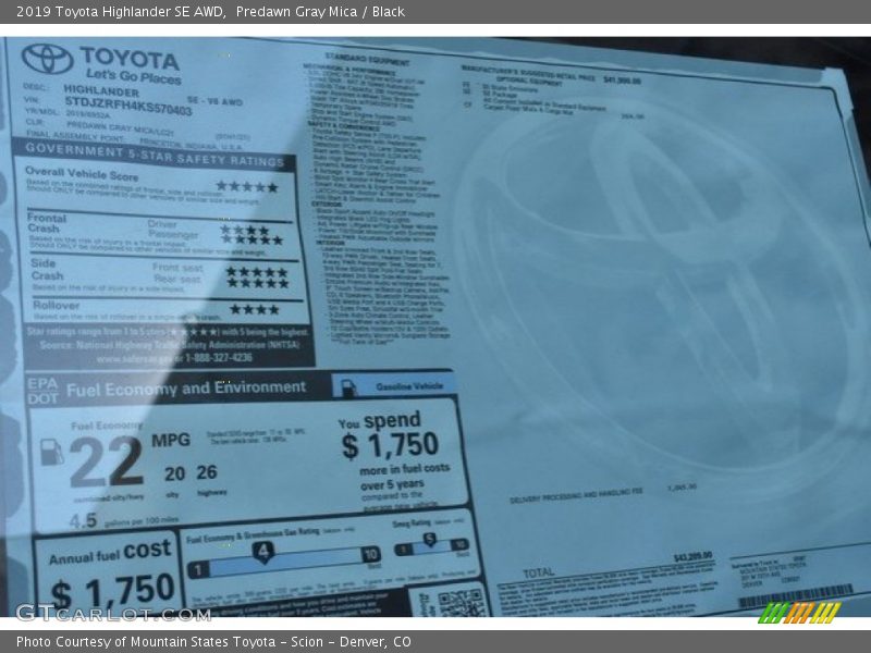 Predawn Gray Mica / Black 2019 Toyota Highlander SE AWD