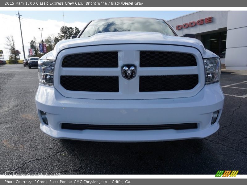 Bright White / Black/Diesel Gray 2019 Ram 1500 Classic Express Crew Cab