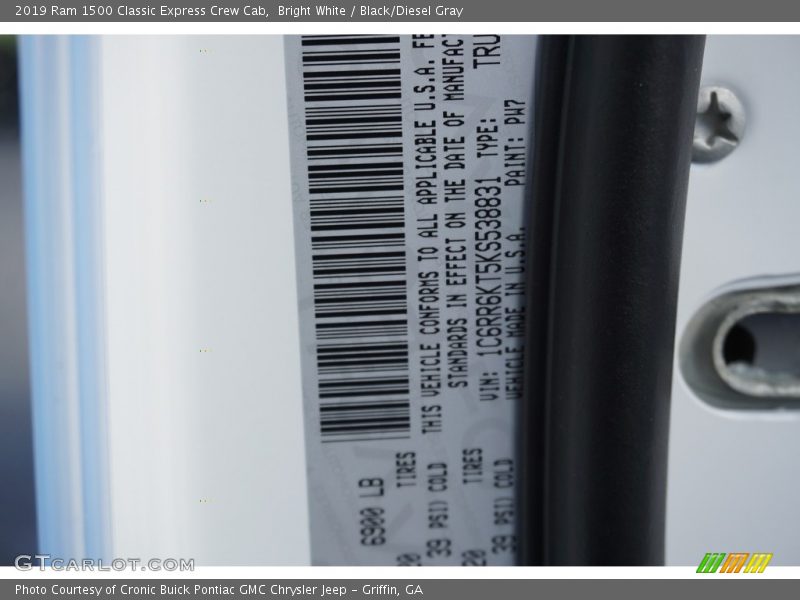 Bright White / Black/Diesel Gray 2019 Ram 1500 Classic Express Crew Cab