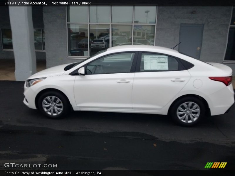 Frost White Pearl / Black 2019 Hyundai Accent SE