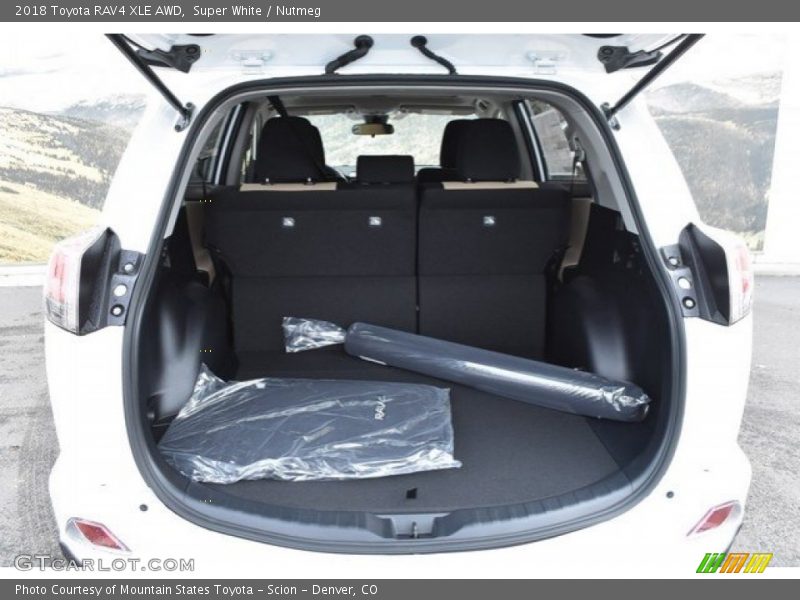 Super White / Nutmeg 2018 Toyota RAV4 XLE AWD