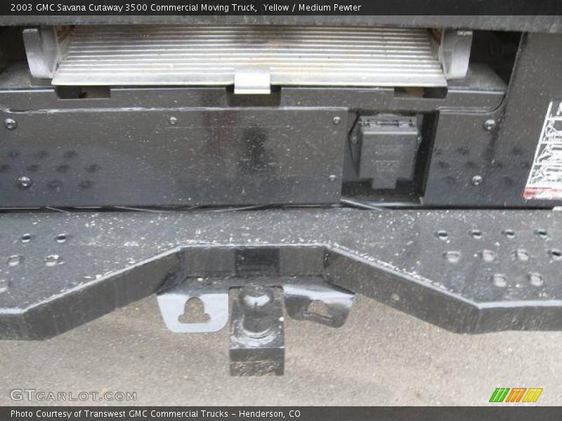 Yellow / Medium Pewter 2003 GMC Savana Cutaway 3500 Commercial Moving Truck