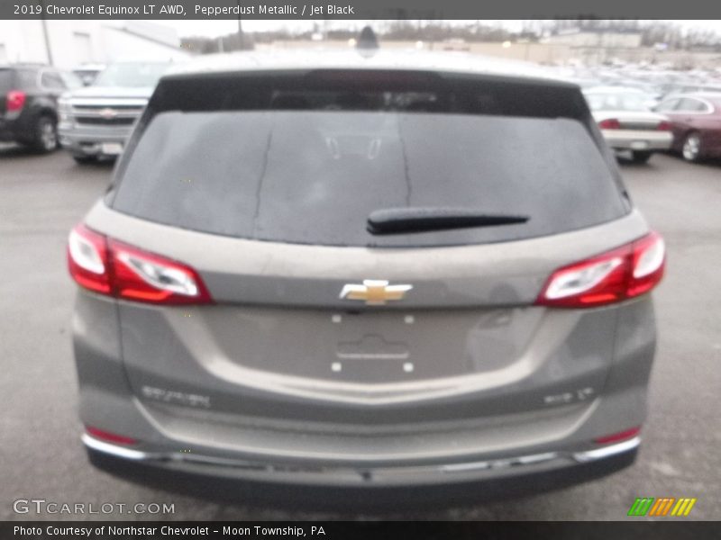Pepperdust Metallic / Jet Black 2019 Chevrolet Equinox LT AWD