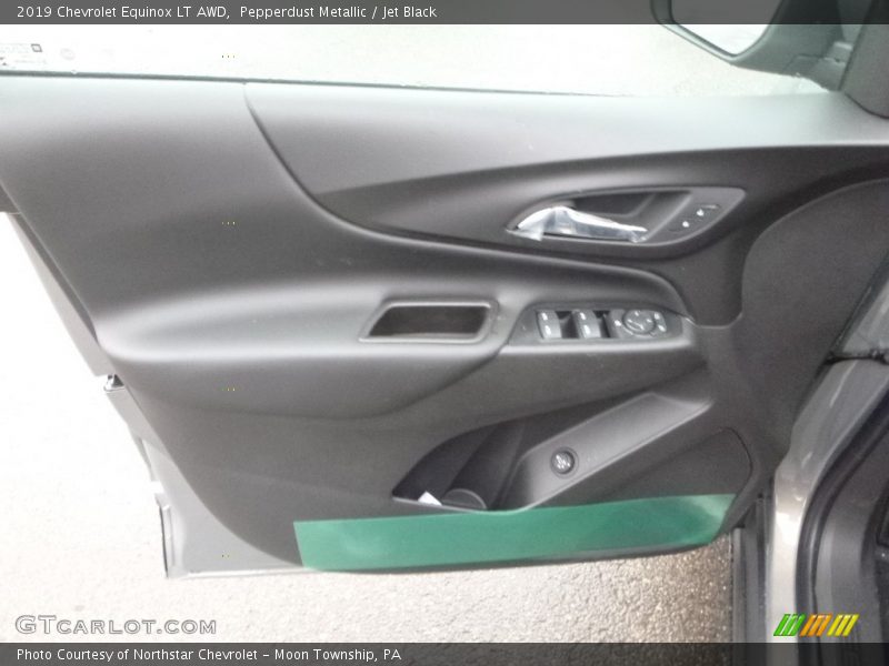 Pepperdust Metallic / Jet Black 2019 Chevrolet Equinox LT AWD