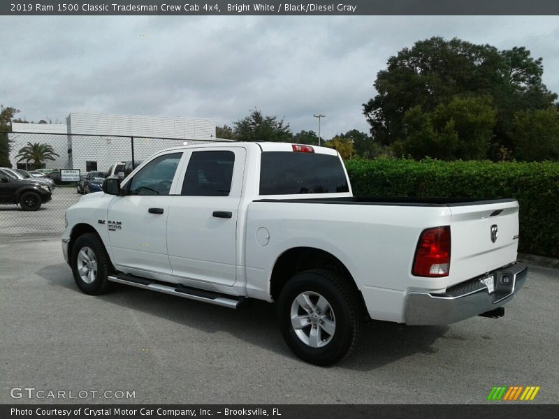 Bright White / Black/Diesel Gray 2019 Ram 1500 Classic Tradesman Crew Cab 4x4