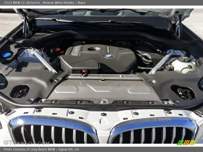 Mineral White Metallic / Black 2019 BMW X3 sDrive30i