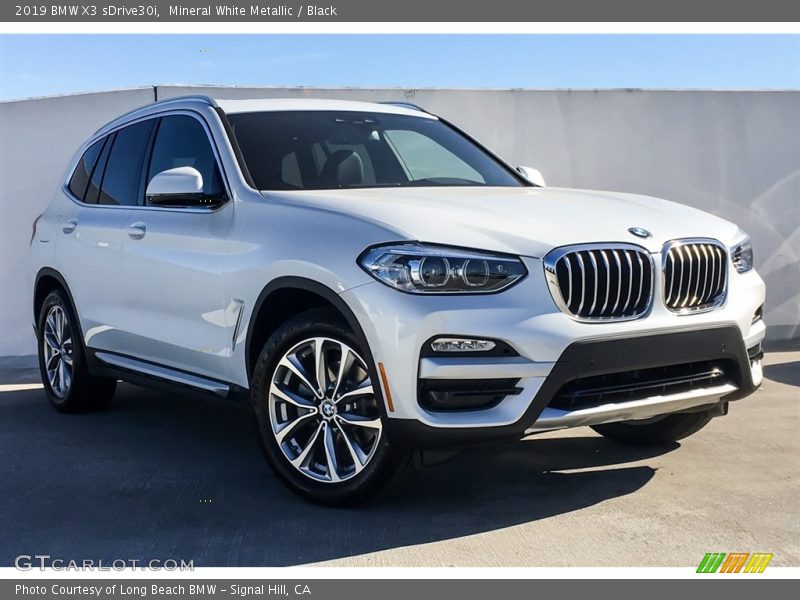 Mineral White Metallic / Black 2019 BMW X3 sDrive30i