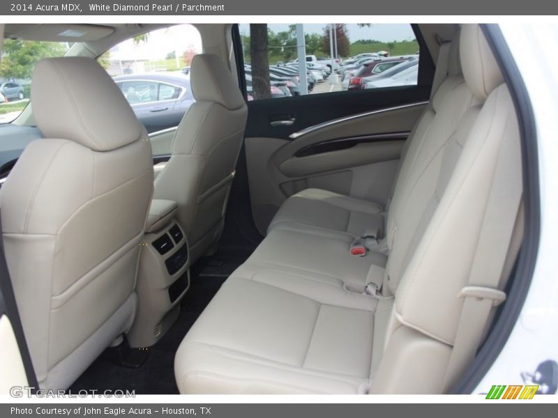 White Diamond Pearl / Parchment 2014 Acura MDX