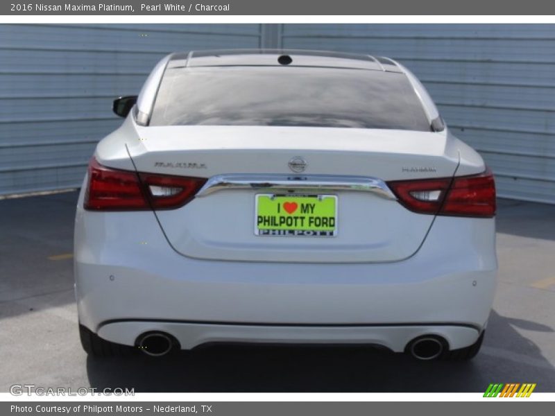 Pearl White / Charcoal 2016 Nissan Maxima Platinum
