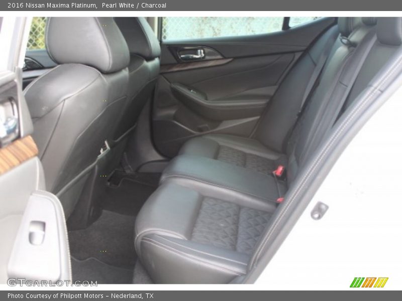Pearl White / Charcoal 2016 Nissan Maxima Platinum