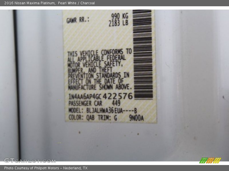 Pearl White / Charcoal 2016 Nissan Maxima Platinum