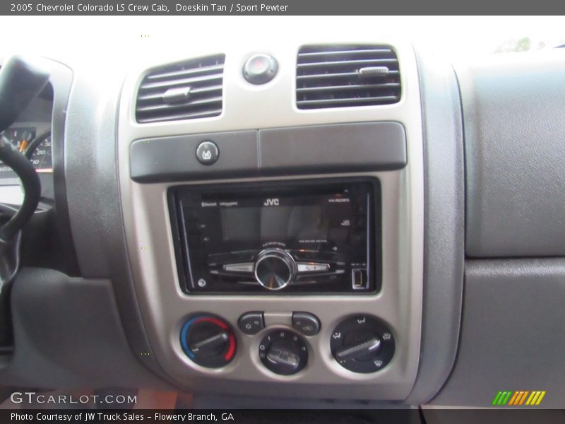 Doeskin Tan / Sport Pewter 2005 Chevrolet Colorado LS Crew Cab