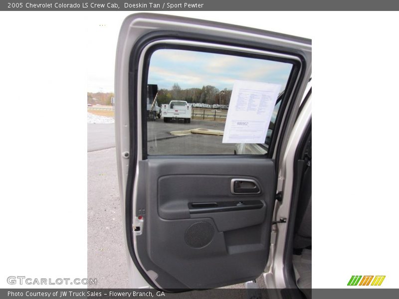 Doeskin Tan / Sport Pewter 2005 Chevrolet Colorado LS Crew Cab