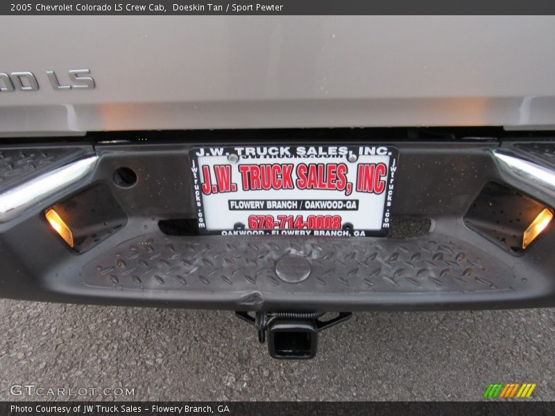 Doeskin Tan / Sport Pewter 2005 Chevrolet Colorado LS Crew Cab