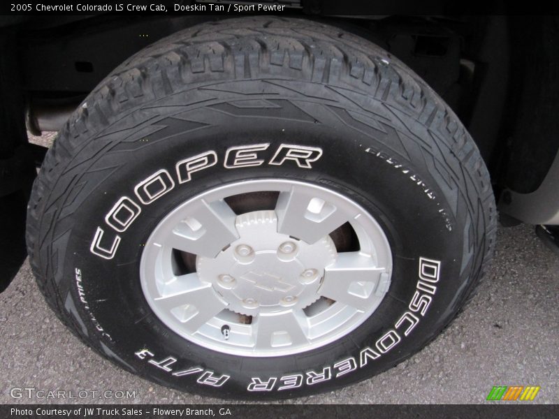 Doeskin Tan / Sport Pewter 2005 Chevrolet Colorado LS Crew Cab