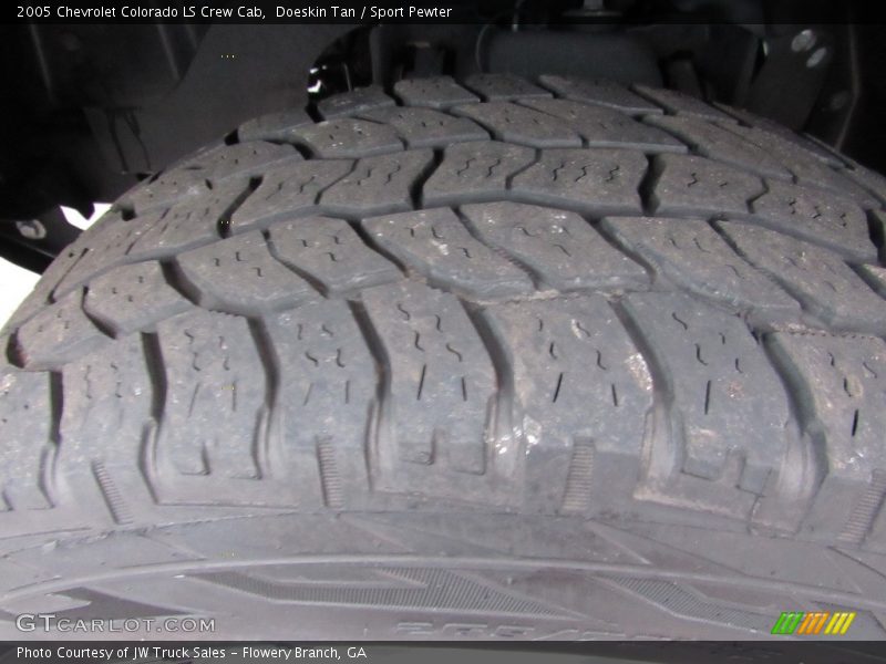 Doeskin Tan / Sport Pewter 2005 Chevrolet Colorado LS Crew Cab