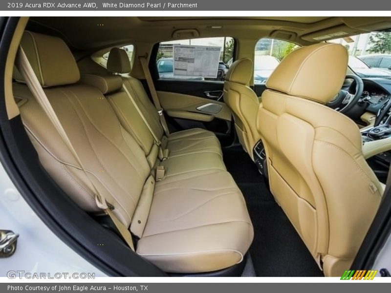 White Diamond Pearl / Parchment 2019 Acura RDX Advance AWD