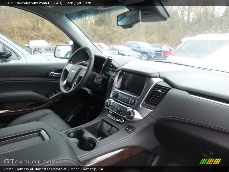 Black / Jet Black 2019 Chevrolet Suburban LT 4WD