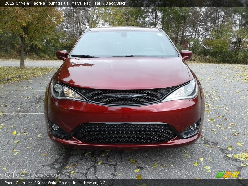 Velvet Red Pearl / Black/Black 2019 Chrysler Pacifica Touring Plus