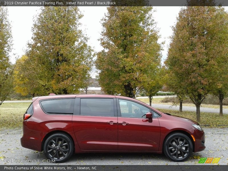 Velvet Red Pearl / Black/Black 2019 Chrysler Pacifica Touring Plus