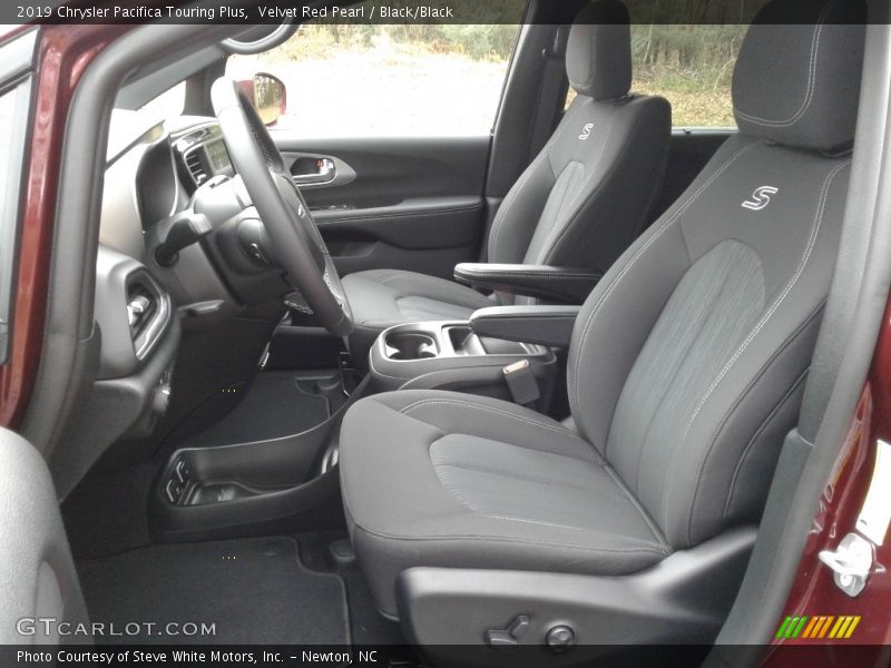 Velvet Red Pearl / Black/Black 2019 Chrysler Pacifica Touring Plus