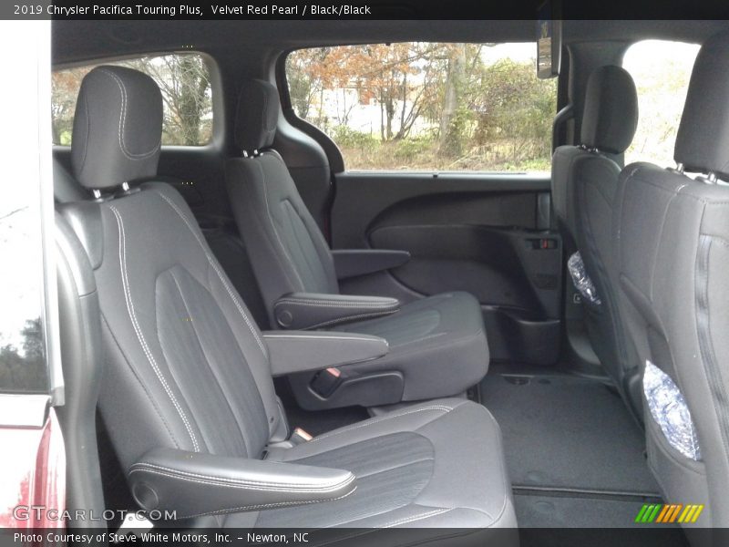 Velvet Red Pearl / Black/Black 2019 Chrysler Pacifica Touring Plus