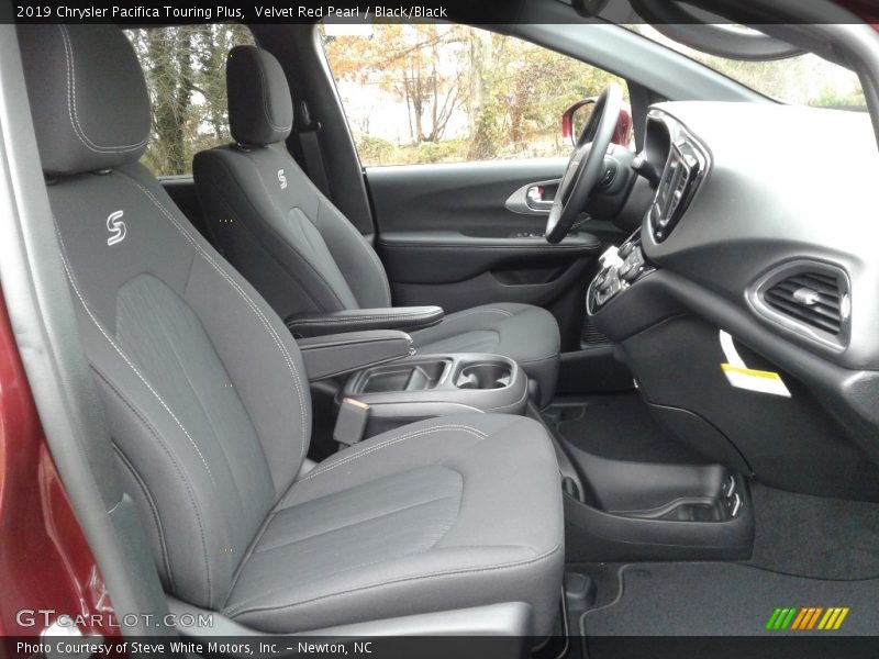 Velvet Red Pearl / Black/Black 2019 Chrysler Pacifica Touring Plus