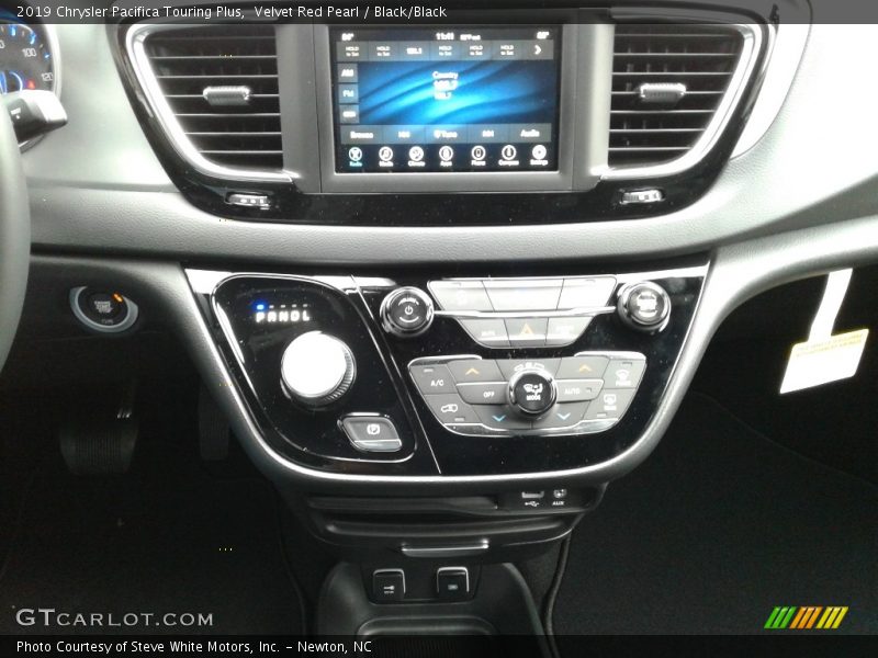 Velvet Red Pearl / Black/Black 2019 Chrysler Pacifica Touring Plus