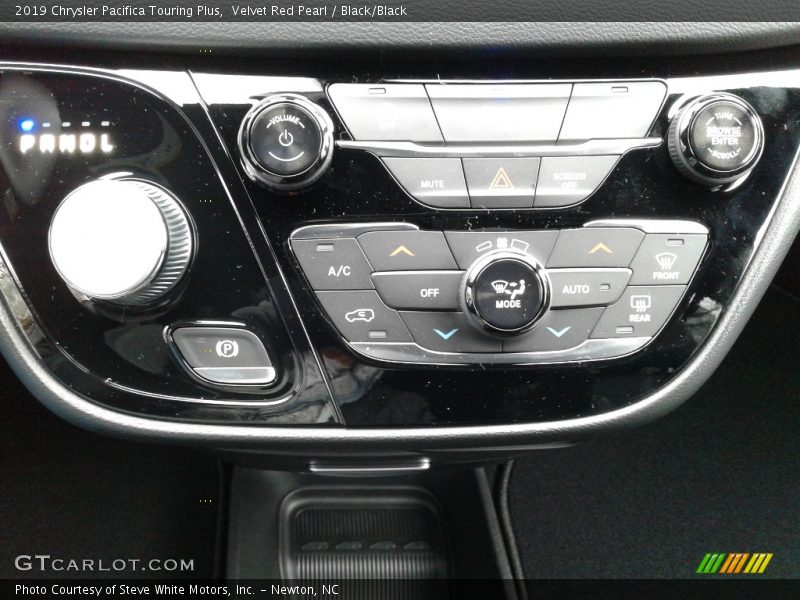 Velvet Red Pearl / Black/Black 2019 Chrysler Pacifica Touring Plus