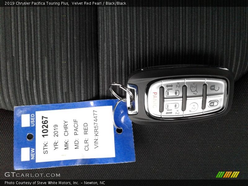 Velvet Red Pearl / Black/Black 2019 Chrysler Pacifica Touring Plus