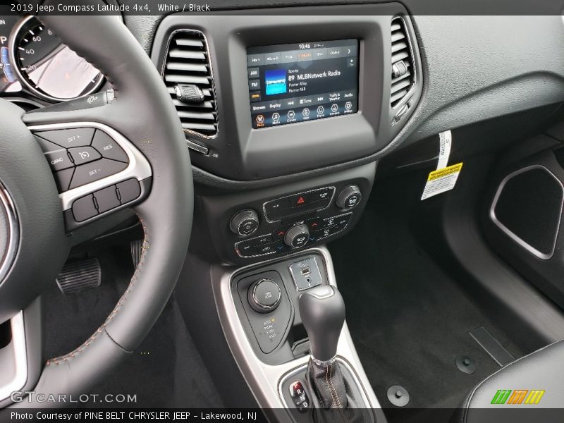 White / Black 2019 Jeep Compass Latitude 4x4