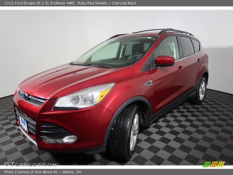 Ruby Red Metallic / Charcoal Black 2013 Ford Escape SE 2.0L EcoBoost 4WD