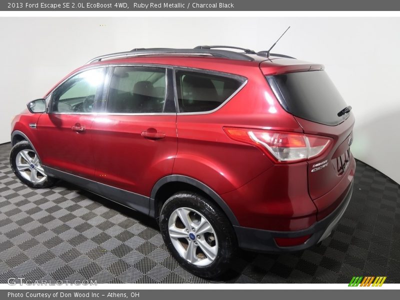 Ruby Red Metallic / Charcoal Black 2013 Ford Escape SE 2.0L EcoBoost 4WD