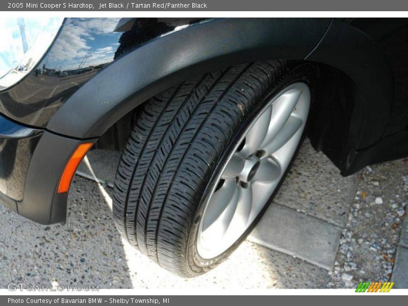 Jet Black / Tartan Red/Panther Black 2005 Mini Cooper S Hardtop