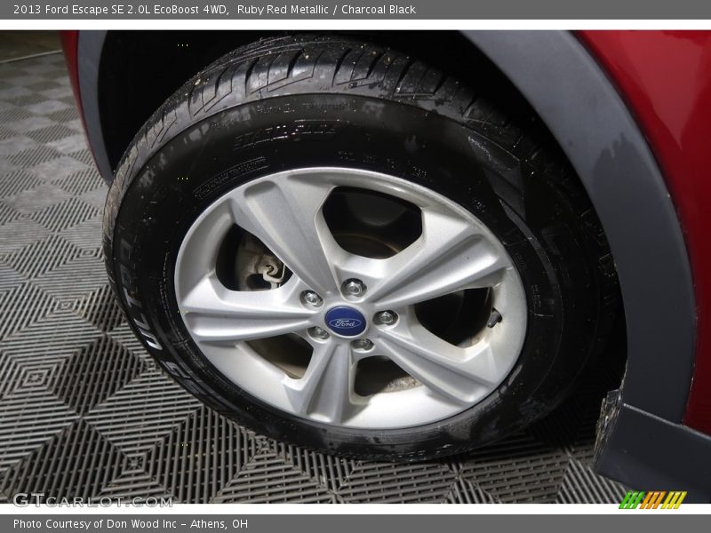 Ruby Red Metallic / Charcoal Black 2013 Ford Escape SE 2.0L EcoBoost 4WD