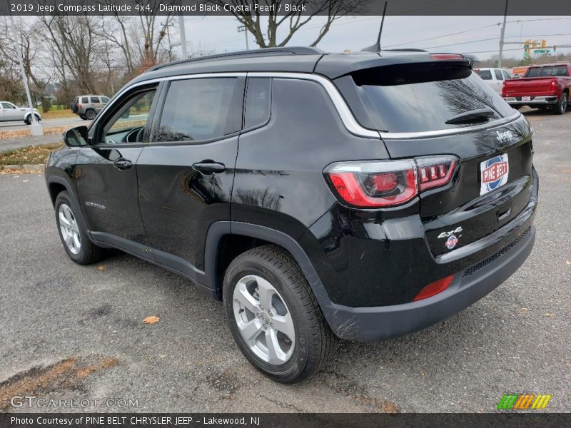 Diamond Black Crystal Pearl / Black 2019 Jeep Compass Latitude 4x4