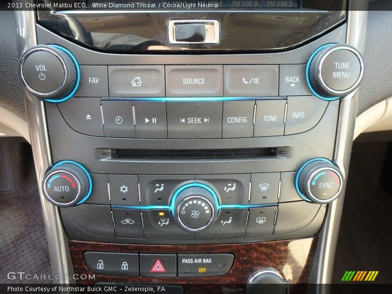 White Diamond Tricoat / Cocoa/Light Neutral 2013 Chevrolet Malibu ECO