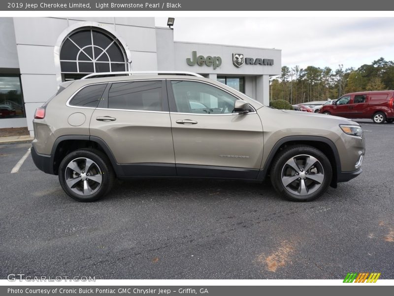  2019 Cherokee Limited Light Brownstone Pearl