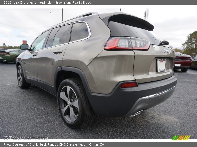 Light Brownstone Pearl / Black 2019 Jeep Cherokee Limited