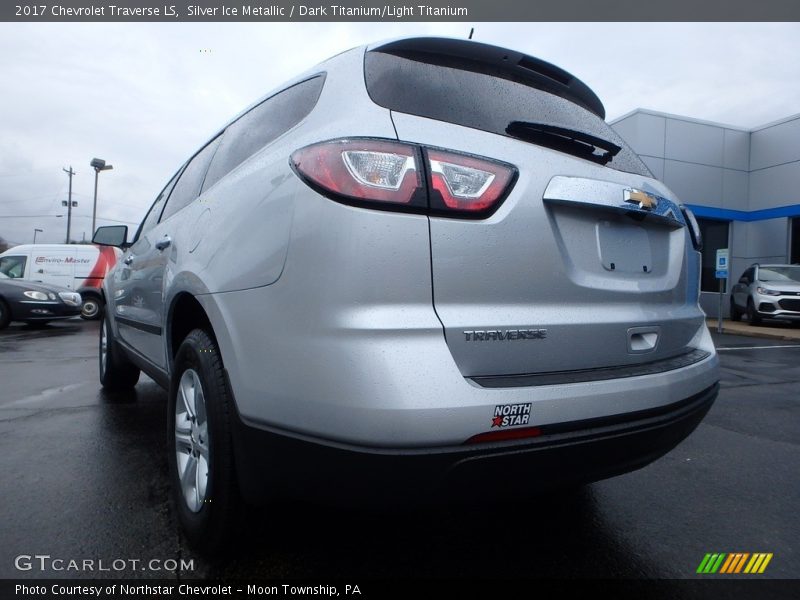 Silver Ice Metallic / Dark Titanium/Light Titanium 2017 Chevrolet Traverse LS