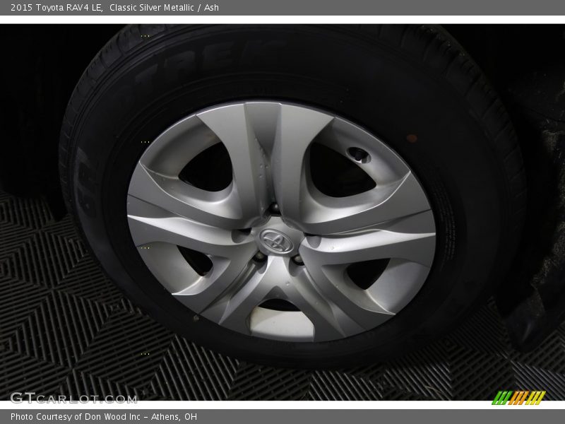 Classic Silver Metallic / Ash 2015 Toyota RAV4 LE