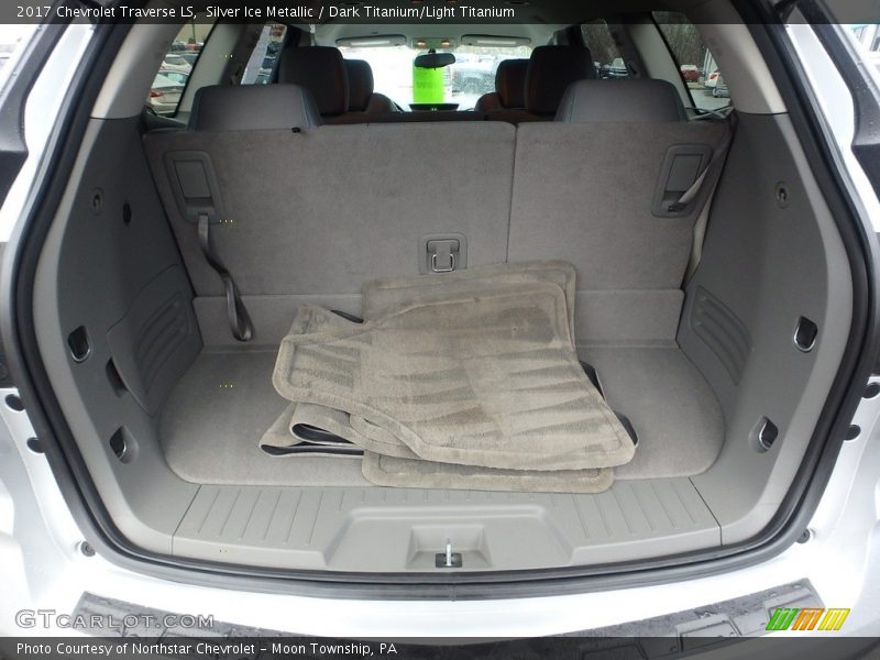 Silver Ice Metallic / Dark Titanium/Light Titanium 2017 Chevrolet Traverse LS