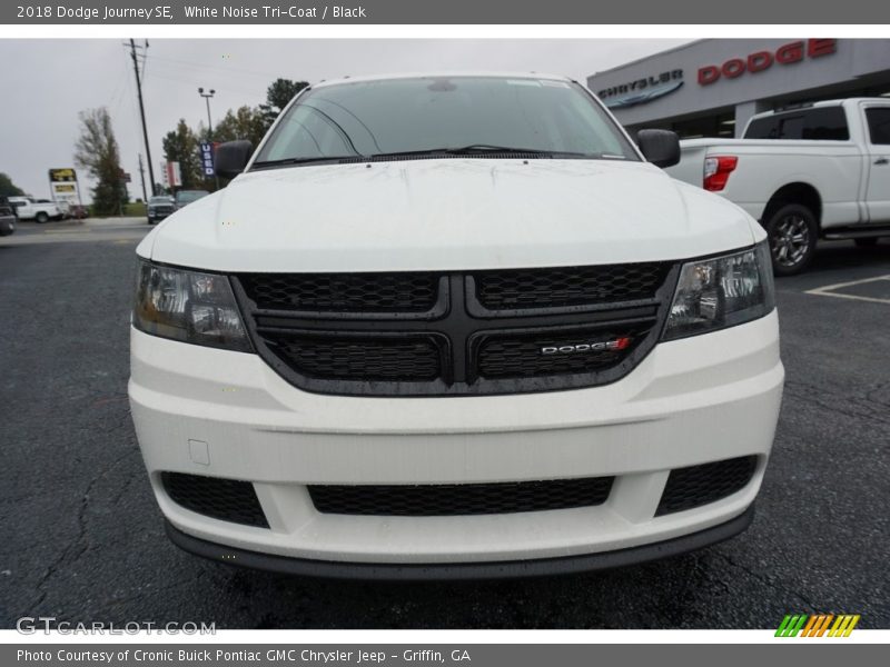 White Noise Tri-Coat / Black 2018 Dodge Journey SE