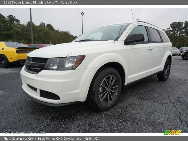 White Noise Tri-Coat / Black 2018 Dodge Journey SE