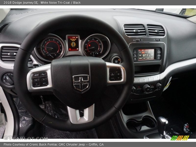 White Noise Tri-Coat / Black 2018 Dodge Journey SE